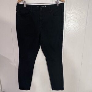 Universal Thread Women's Dark Jeans